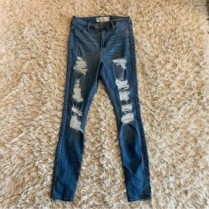 Hollister Distressed Curvy Ultra High Rise Jean Leggings